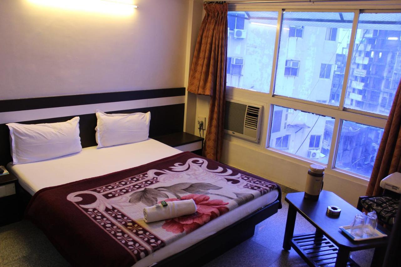 Hotel Alpha Vadodara Exterior photo