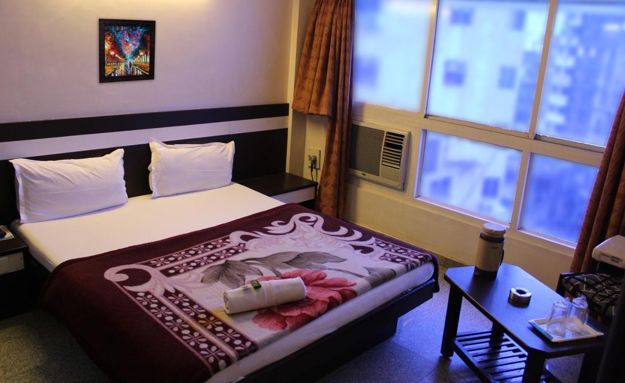 Hotel Alpha Vadodara Exterior photo
