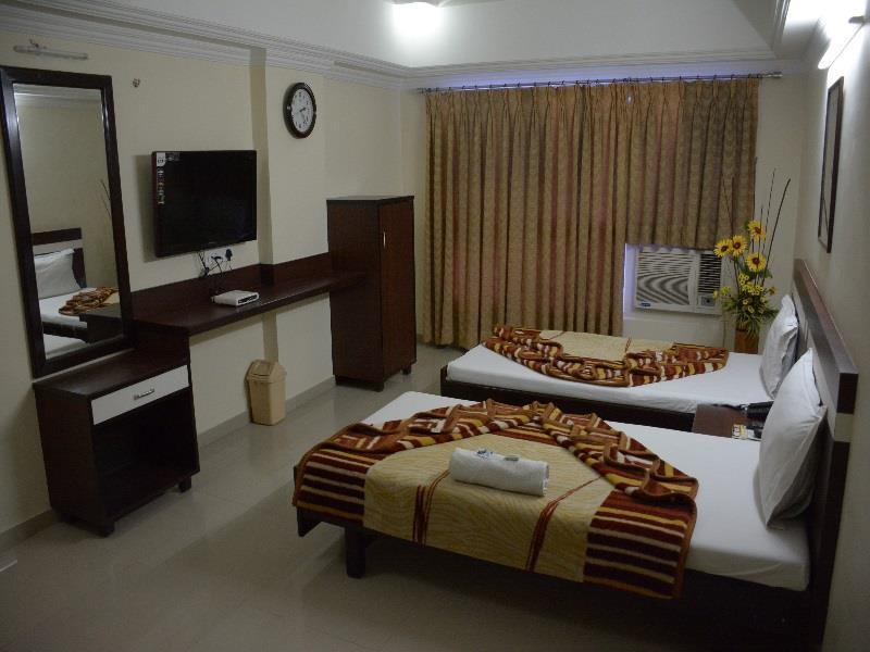 Hotel Alpha Vadodara Exterior photo